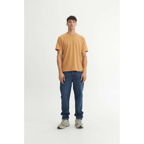 Remera básica Carpi Camel