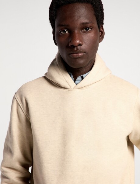 BUZO CON CAPUCHA MODELO COMFORT BEIGE