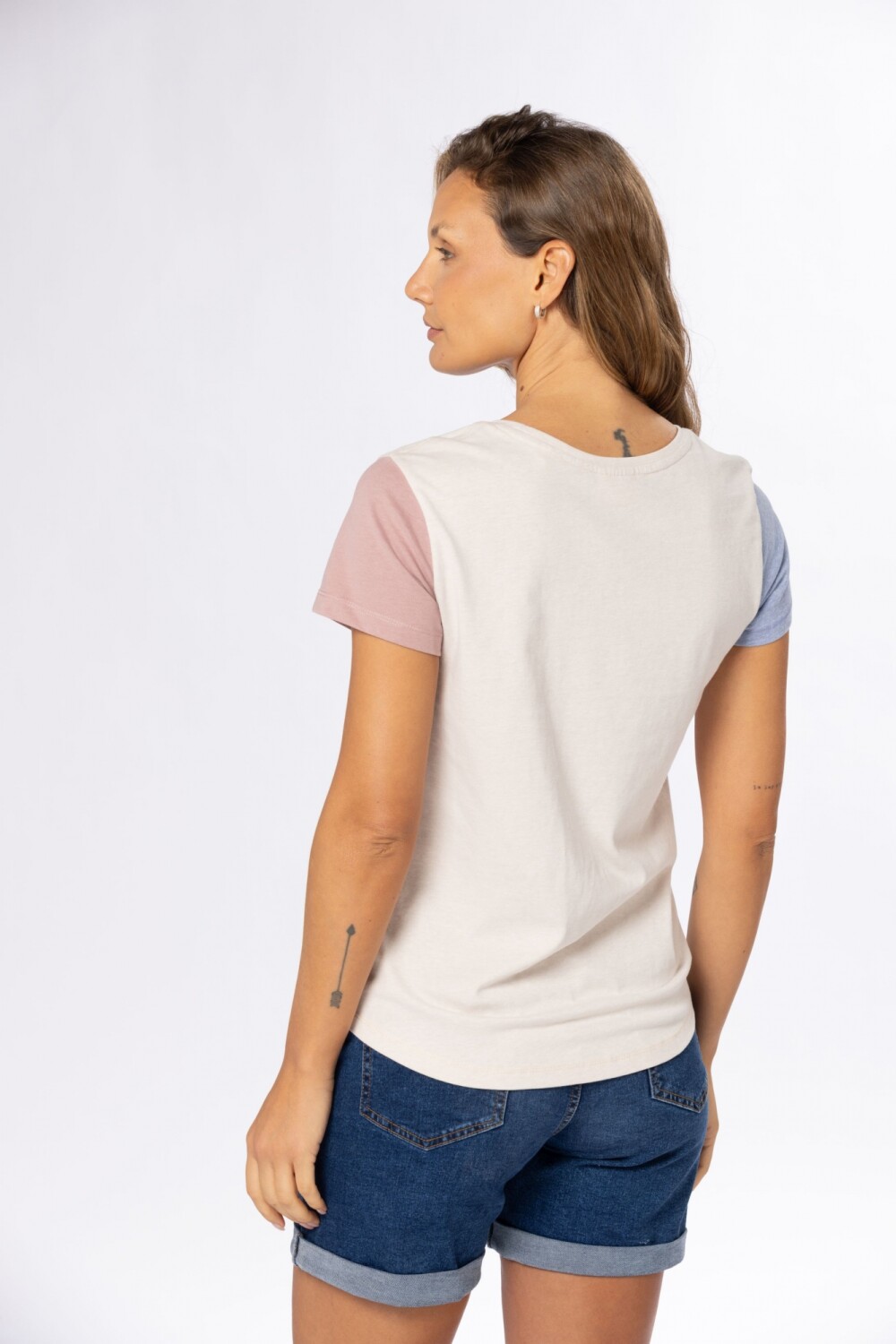 REMERA BLOQUE DE COLOR Beige