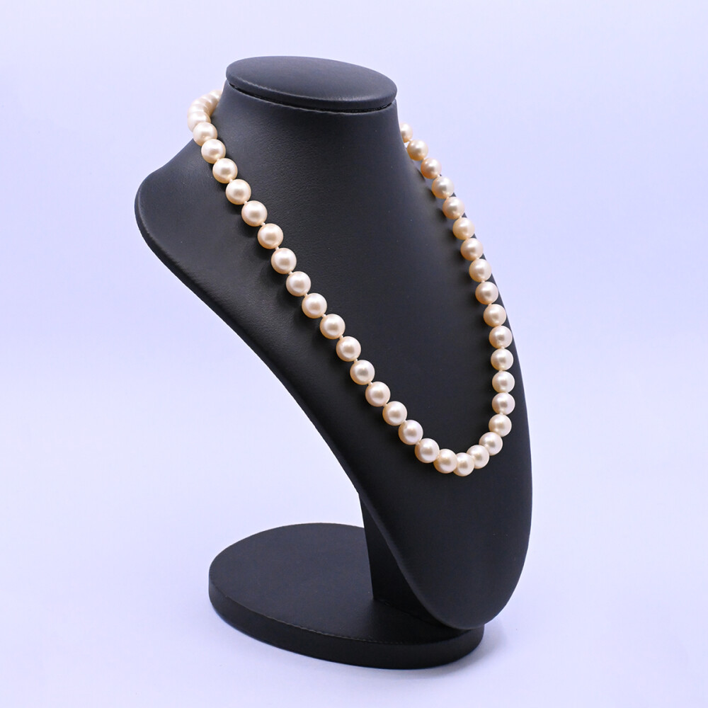 Collar perlas de cultivo y broche oro 18k blanco y brillantes Collar perlas de cultivo y broche oro 18k blanco y brillantes