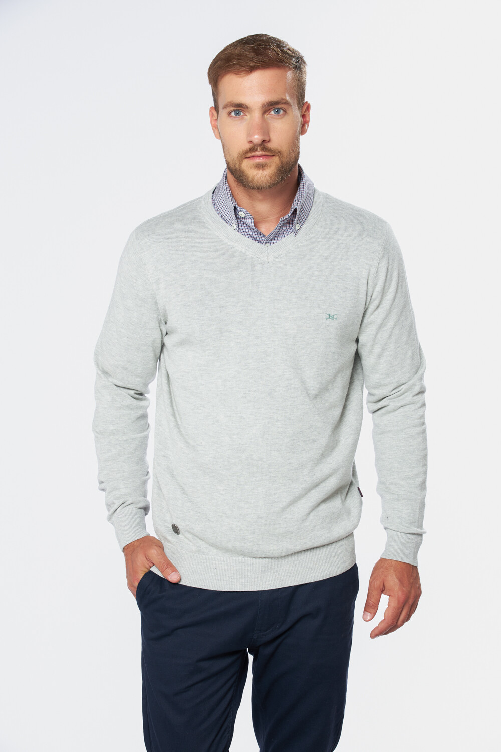 BUZO TEJIDO CUELLO EN V Gris Claro