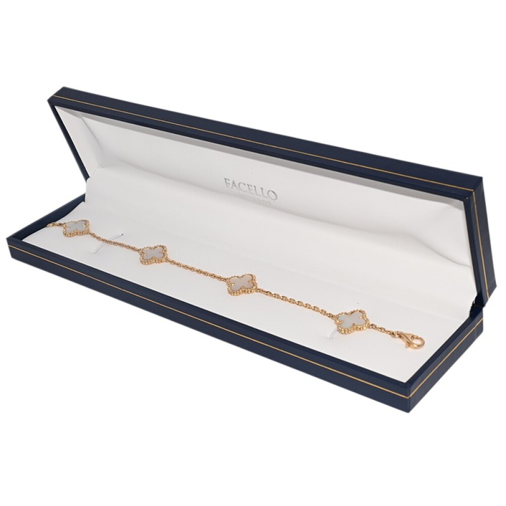 Pulsera oro 18 k y nácar, modelo Alhambra, largo 20 cm. Pulsera oro 18 k y nácar, modelo Alhambra, largo 20 cm.