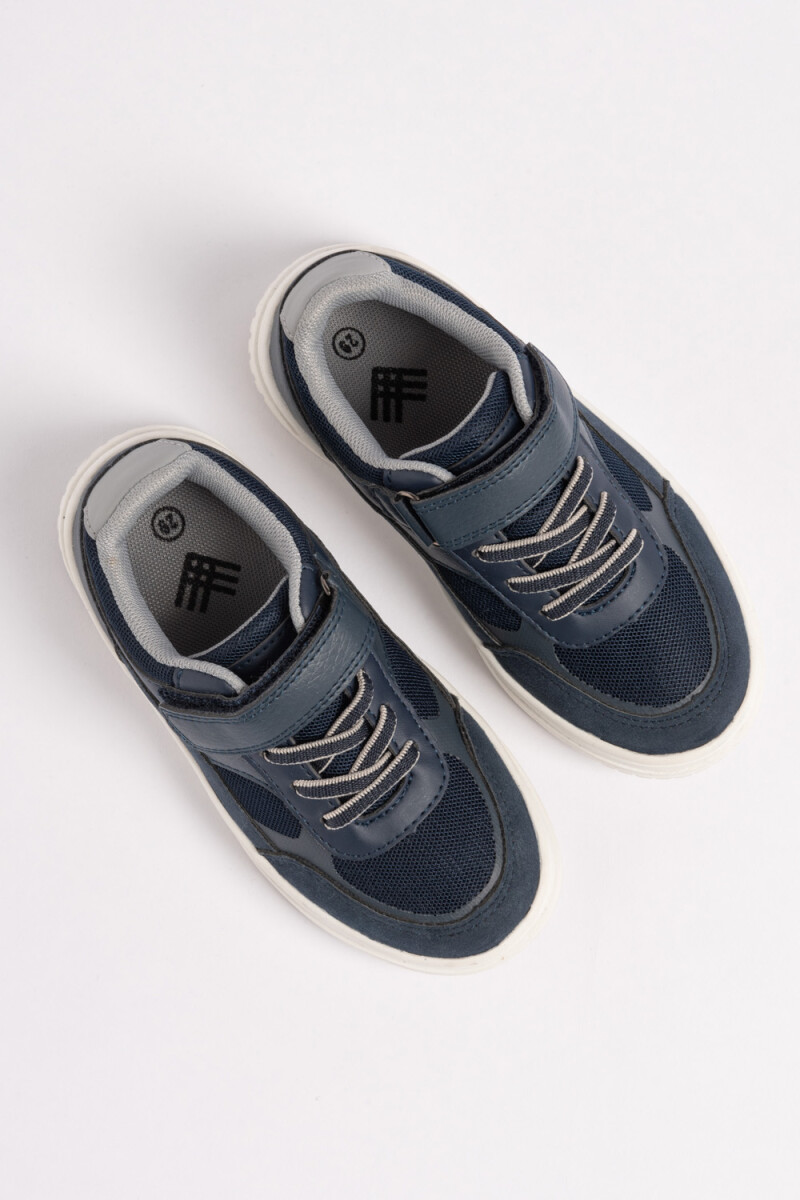 Zapatilla con velcro combinada Azul