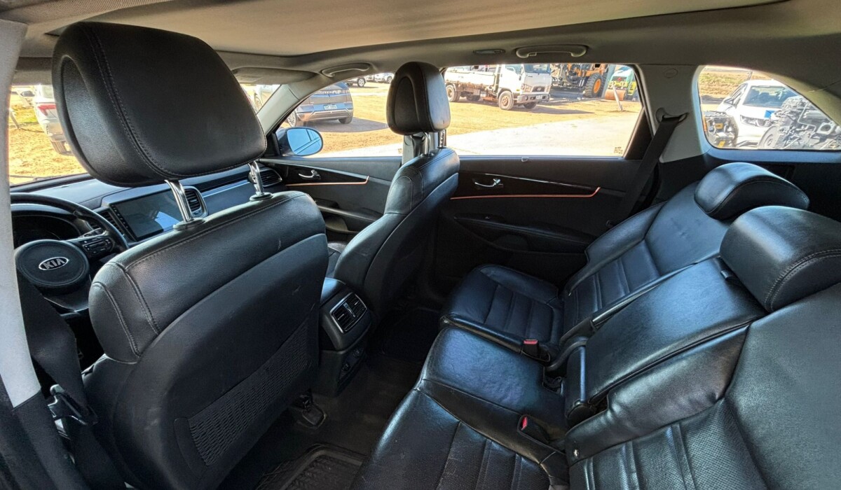 Kia Sorento SX AT 3.4 7Plz - 2016 Kia Sorento SX AT 3.4 7Plz - 2016