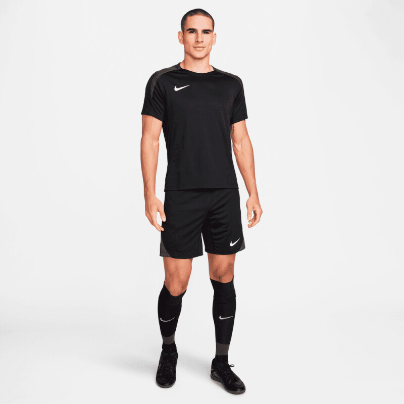 Remera Nike Strike de Hombre Negro