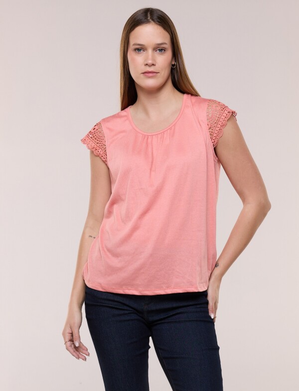 Remera Manga Crochet CORAL