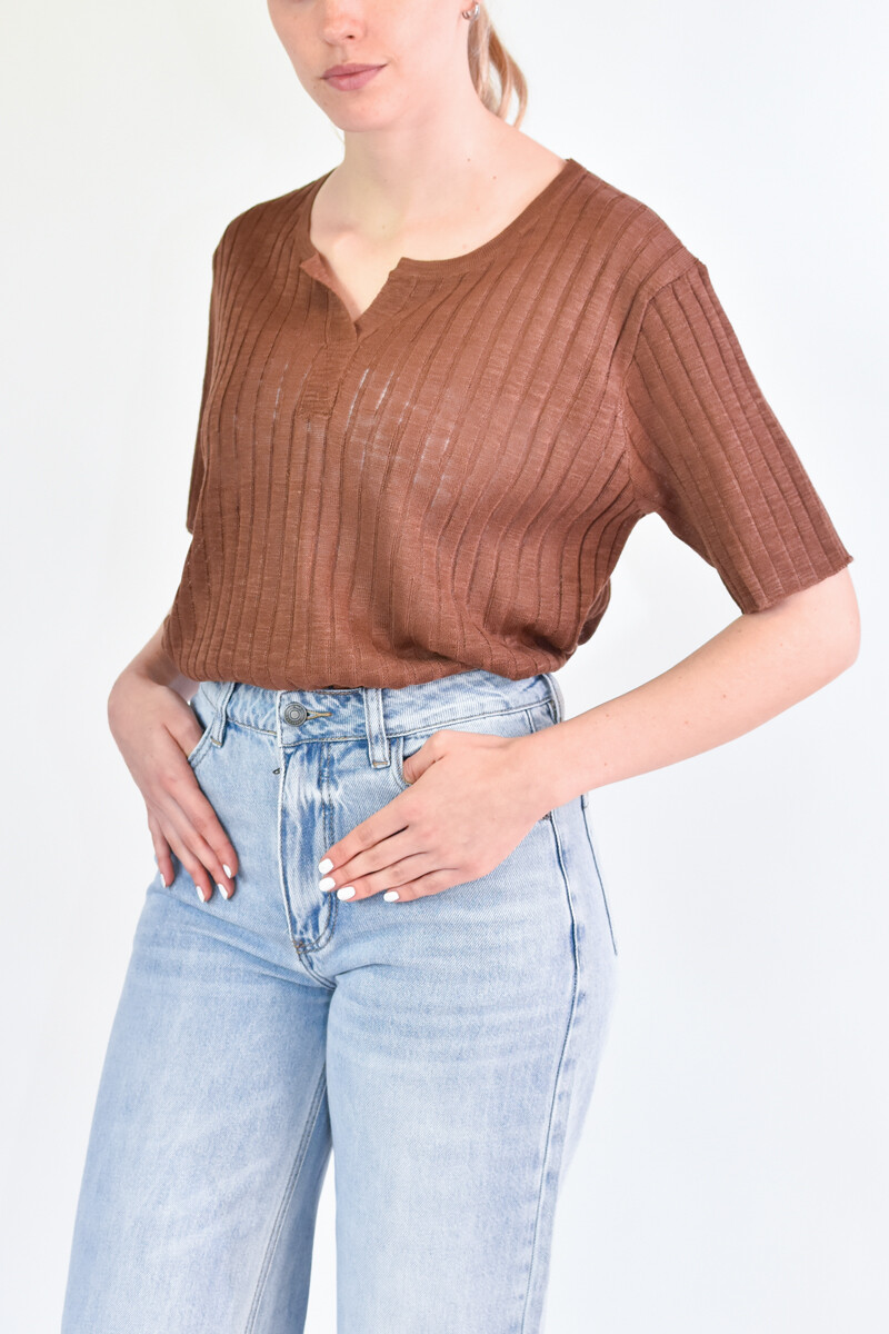 Remera Julia - Marr�n 
