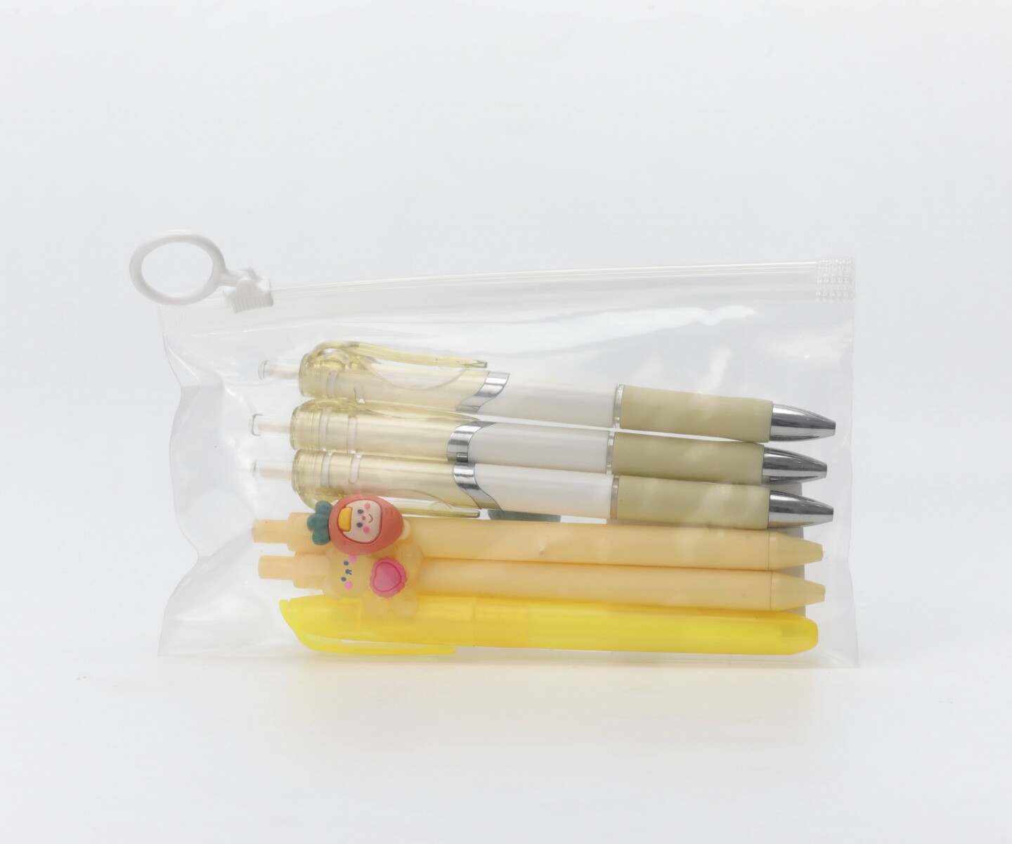 SET DE BOLÍGRAFO NEGRO + BOLÍGRAFO DE GEL NEGRO + RESALTADOR AMARILLO (6 PIEZAS) 