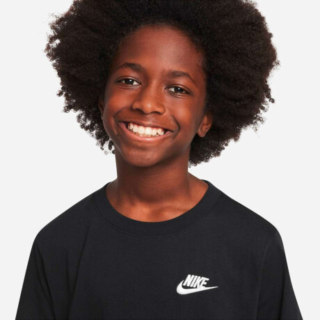 Remera Nike Sportswear de Niños Negro
