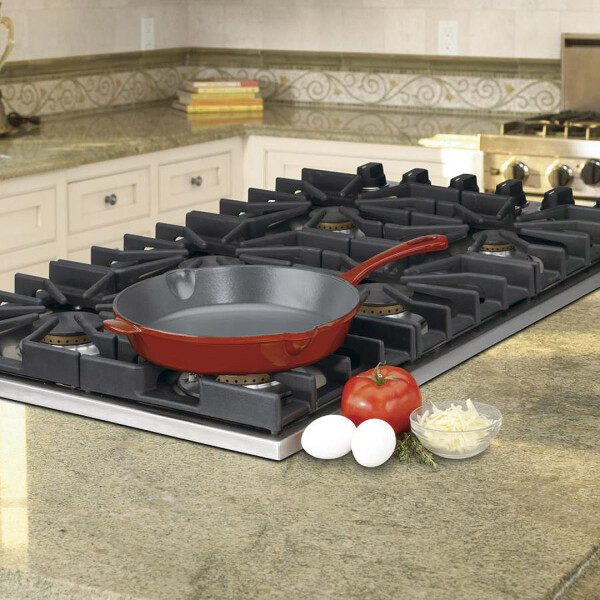 Cuisinart® SARTÉN REDONDA DE HIERRO FUNDIDO 10" - ROJO CARDENAL N/A