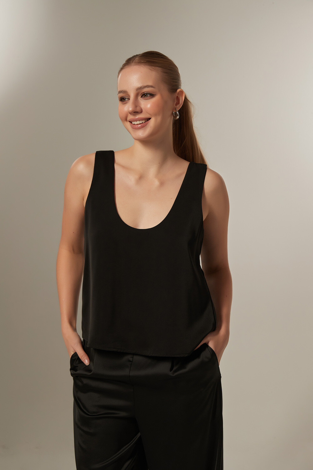 Musculosa Absi Negro