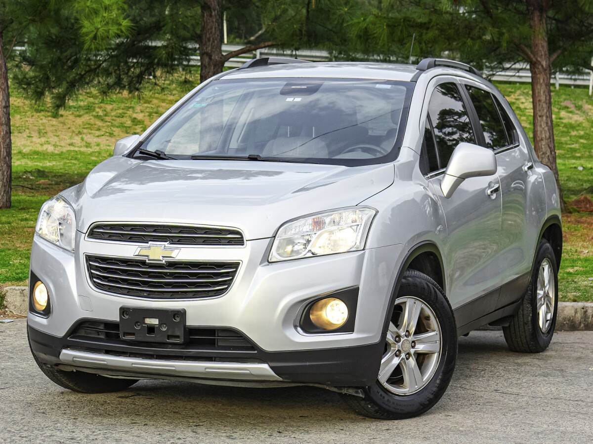 Chevrolet Tracker LTZ FWD 1.8 Permuta / Financia Chevrolet Tracker LTZ FWD 1.8 Permuta / Financia