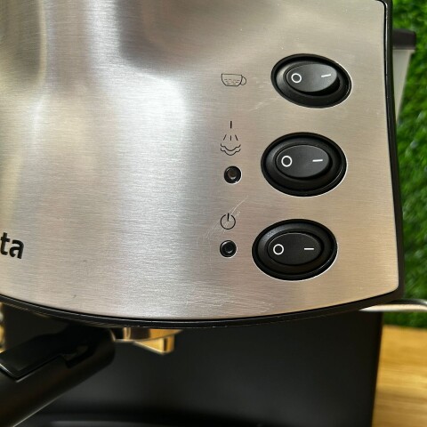 Cafetera Espresso y Capuccino Enxuta 850 Watts 15 Bares de Presión Cafetera Espresso y Capuccino Enxuta 850 Watts 15 Bares de Presión