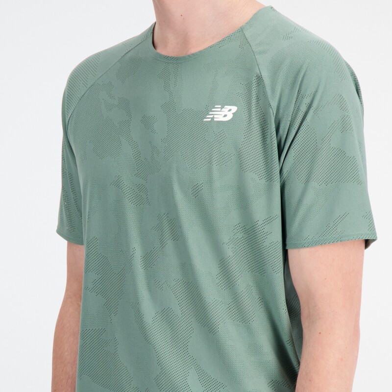 Remera New Balance de Hombre - MT33281DKJ GREEN