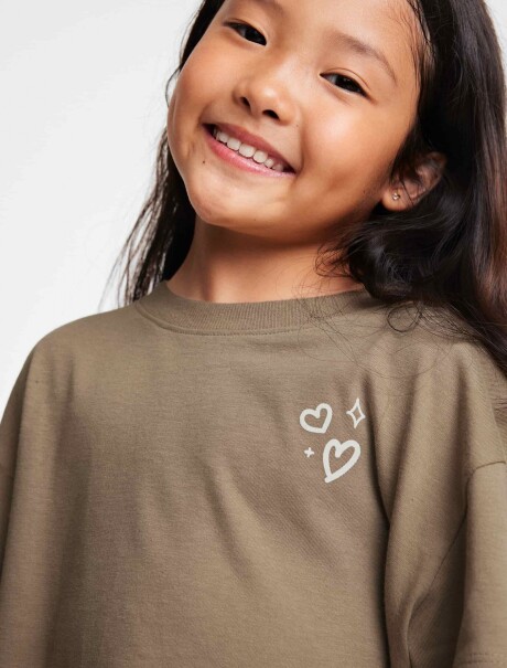 CAMISETA CON ESTAMPADO EN LA PARTE DELANTERA Y TRASERA MARRÓN