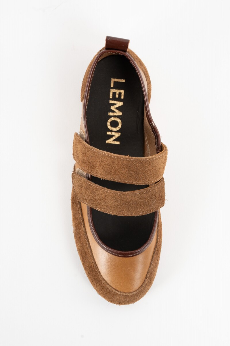 Chatita Cuero Combinada Camel
