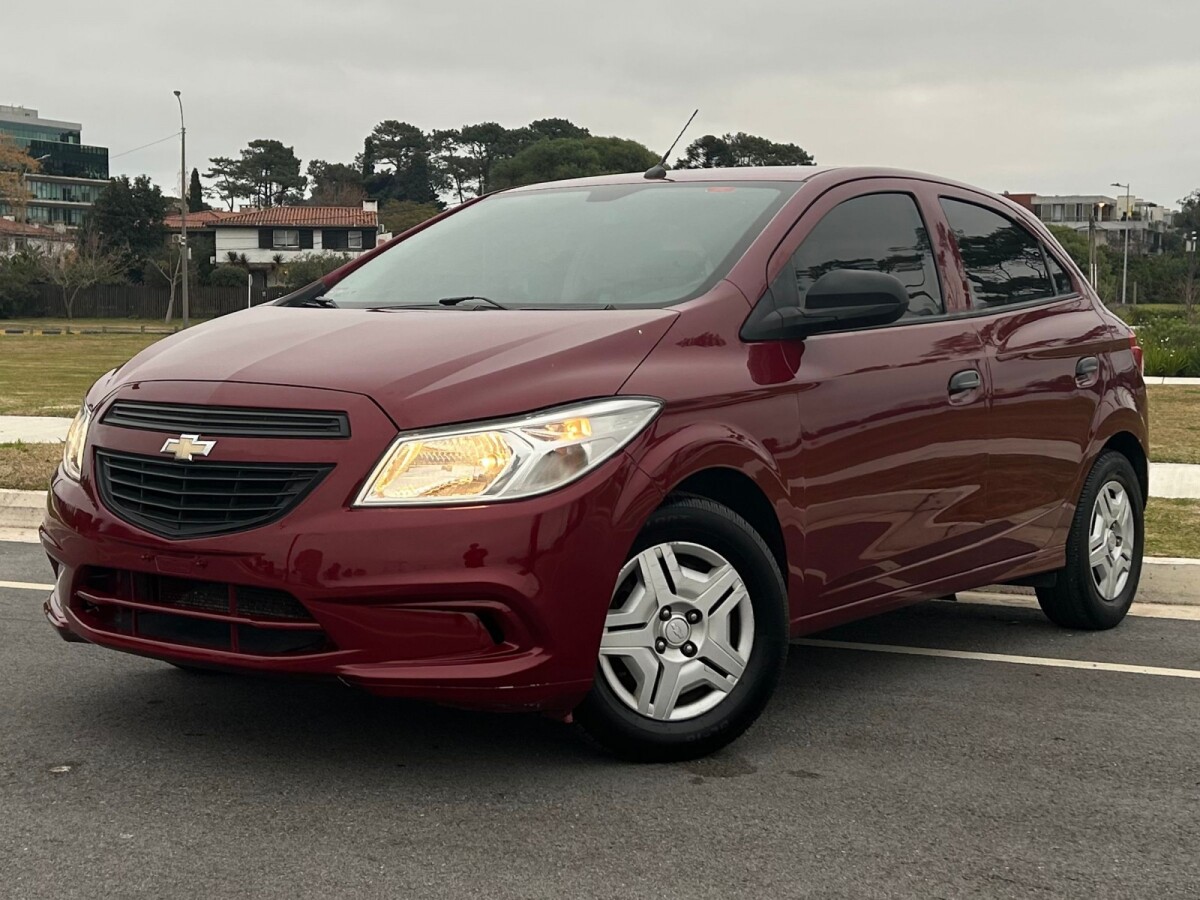 Chevrolet Onix Joy 1.0 Extra Full Permuta / Financia Chevrolet Onix Joy 1.0 Extra Full Permuta / Financia