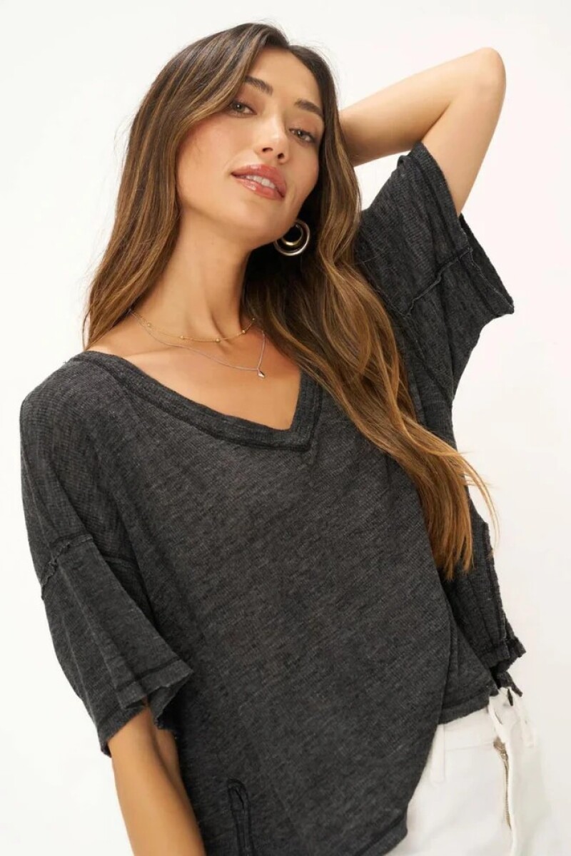 REMERA OH GIRL RAW Negro