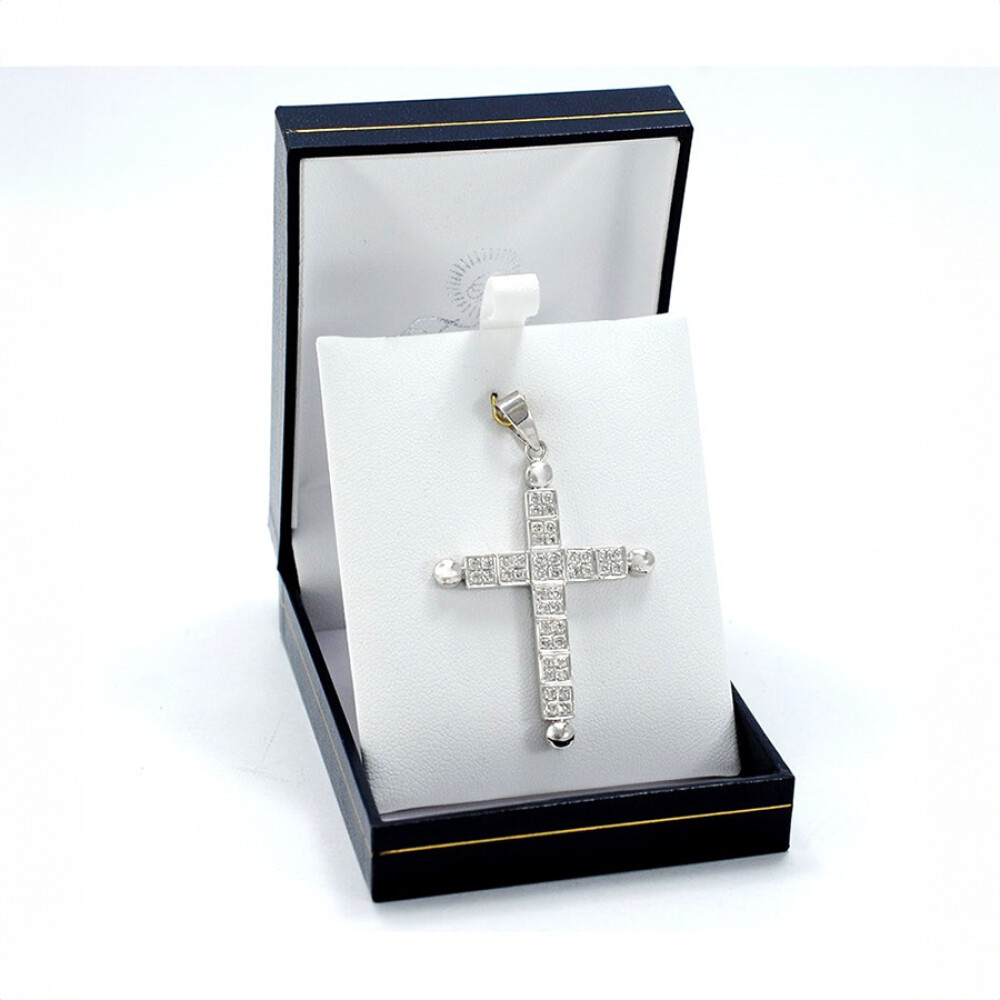 Cruz En Oro 18K Blanco Y Brillantes. Cruz En Oro 18K Blanco Y Brillantes.