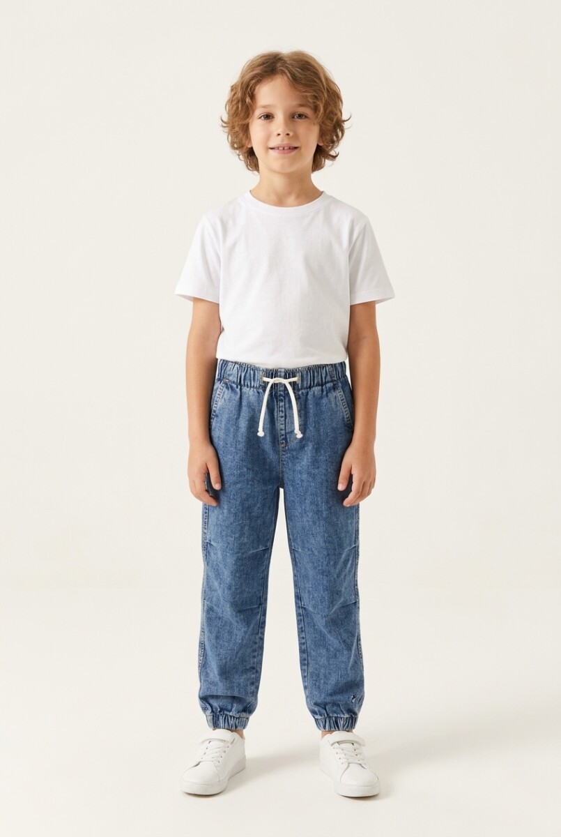 Jogger de jean con cortes - Jean medio 