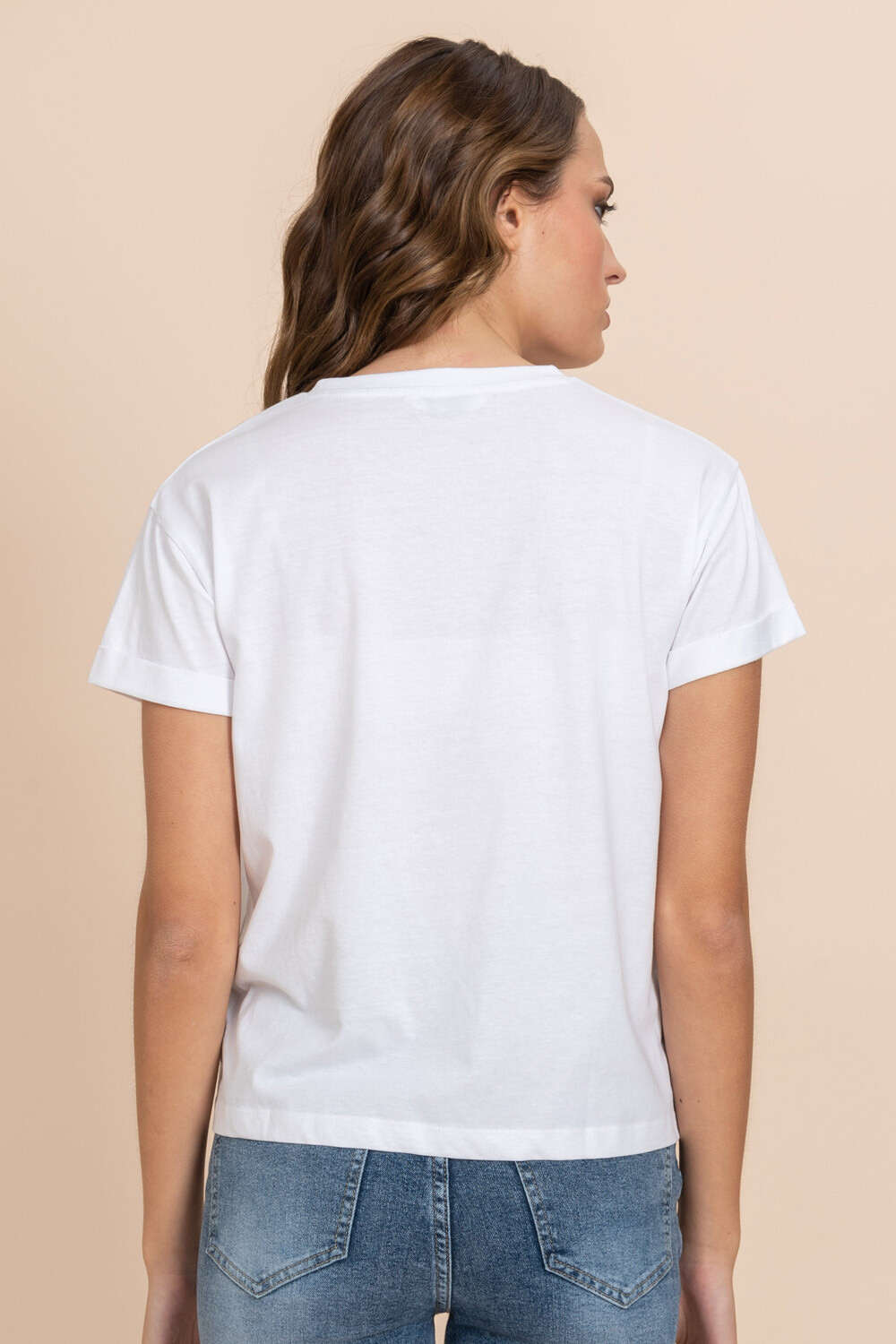Remera blanca manga corta 2025