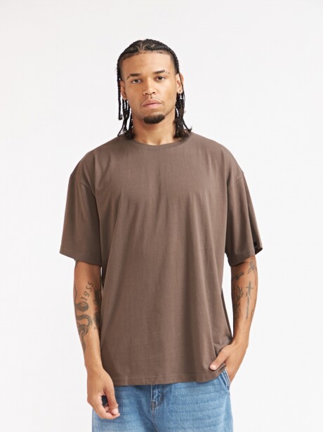 REMERA OVERSIZE RENO MARRON