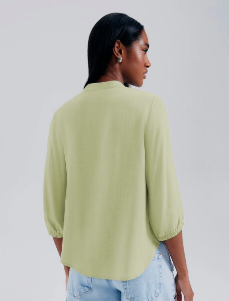 BLUSA FEMENINA ESCOTE V CON BOTONES VERDE