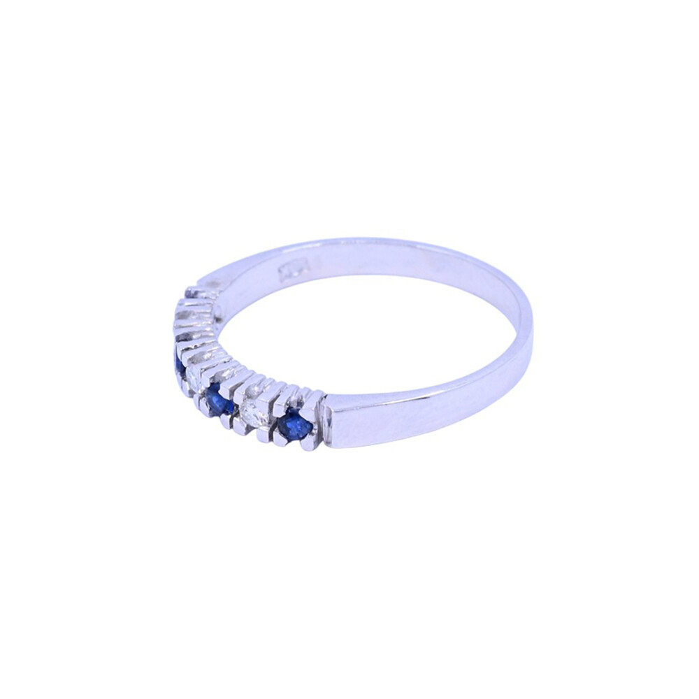 Anillo oro 18 k blanco con zafiros azules y brillantes. Anillo oro 18 k blanco con zafiros azules y brillantes.