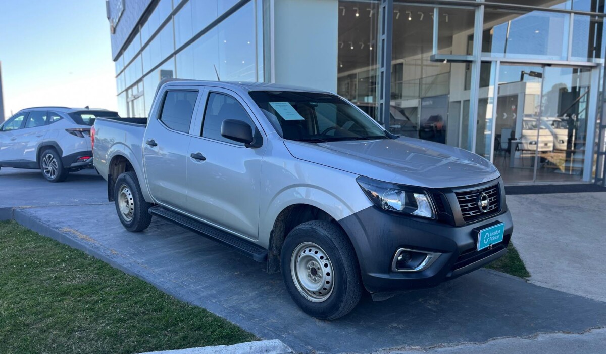 Nissan NP300 Frontier 2.5 4x2 DC - 2020 Nissan NP300 Frontier 2.5 4x2 DC - 2020