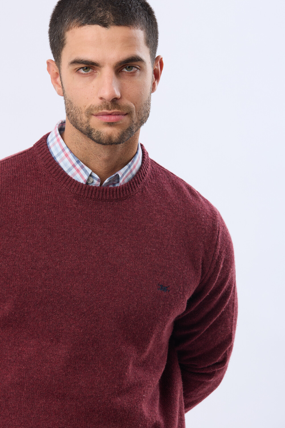 BUZO DE LANA Bordo oscuro