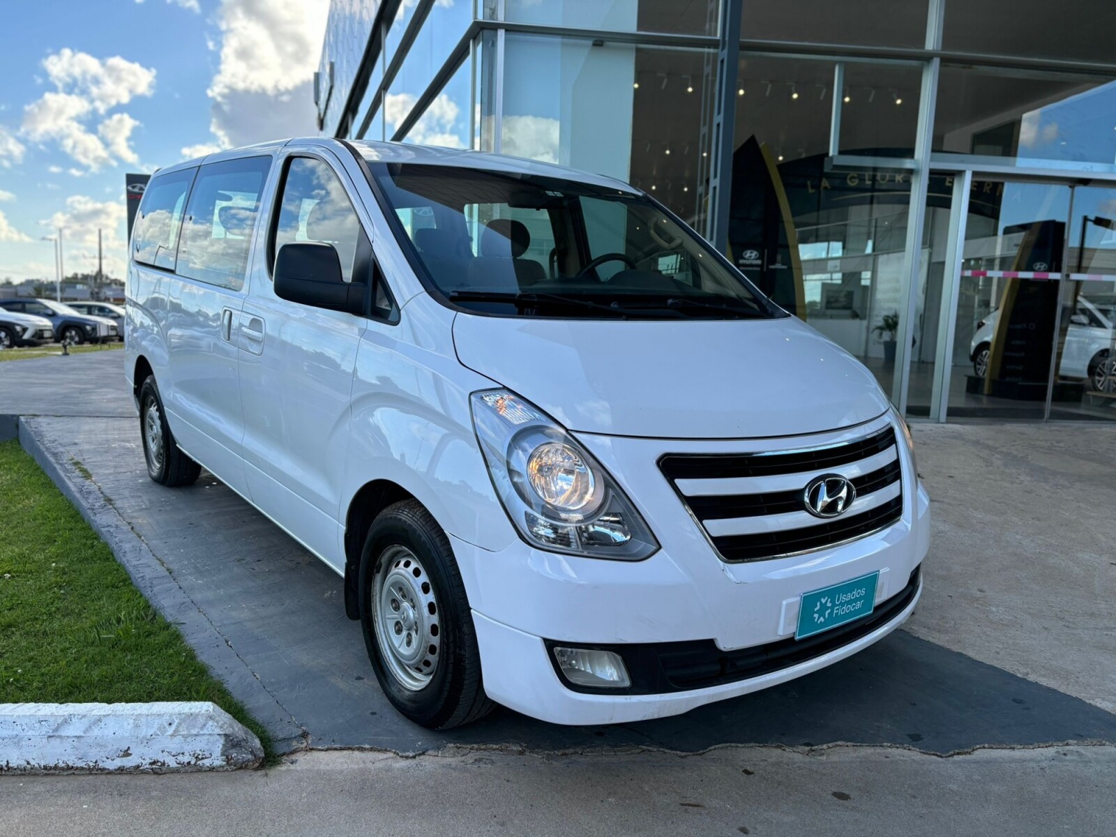 H1 12Plz Minibus Diesel - 2018 ( 9Plz COLOCADOS ) 