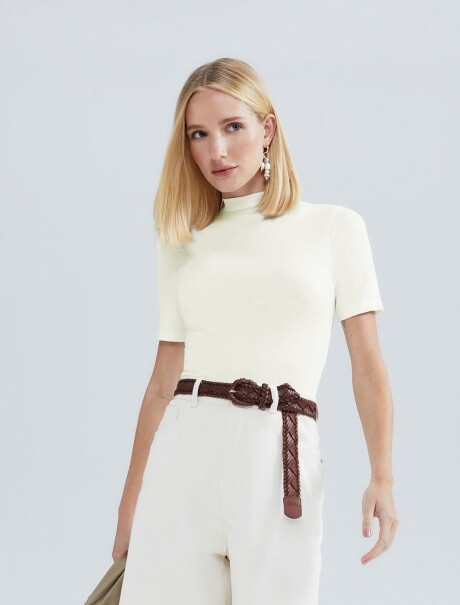 BLUSA MANGA CORTA CON CUELLO EN V CREMA