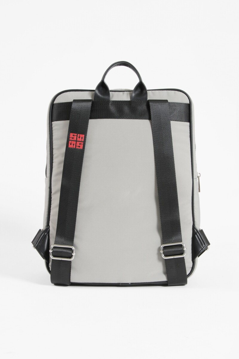 Mochila porta laptop pespunte con llavero verde