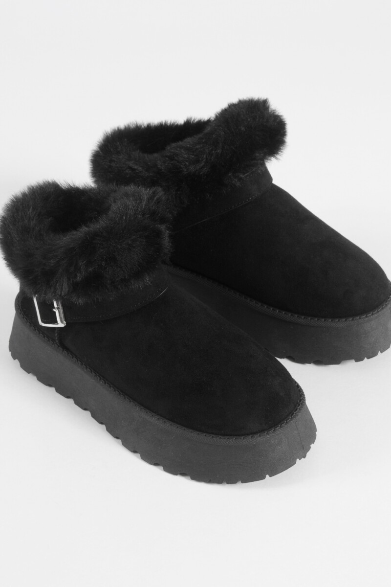 Bota corderito negro