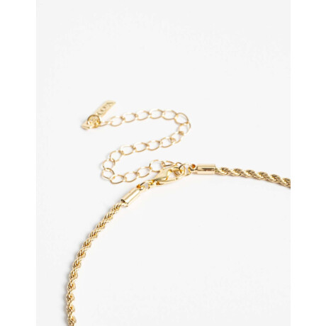 Collar Con Charm Acrílico Y Strass Dorado