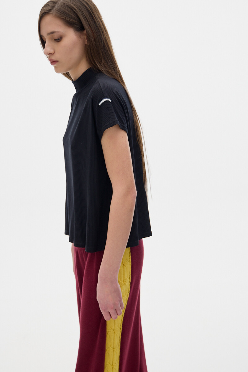 Blusa Yuri Black