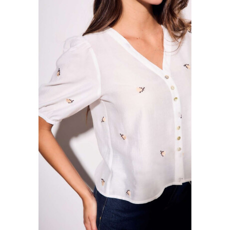 Blusa Viscosa Bordada Nacar