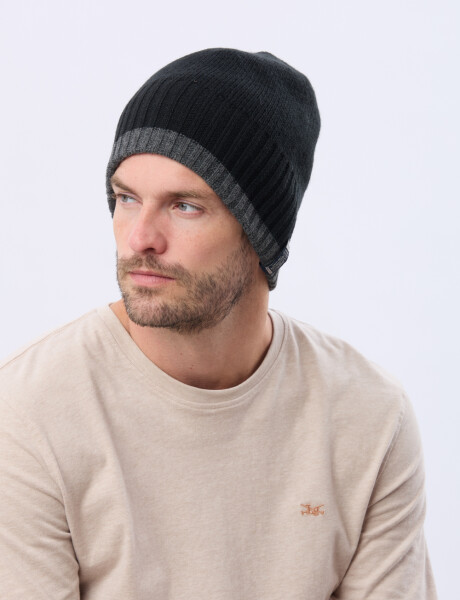 GORRO TEJIDO REVERSIBLE Negro