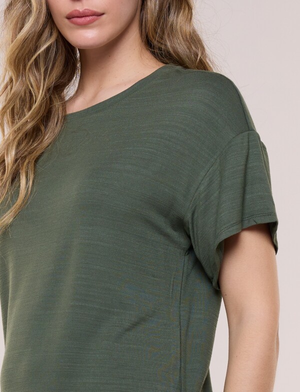 Remera Boxy Hombro Caido OLIVA