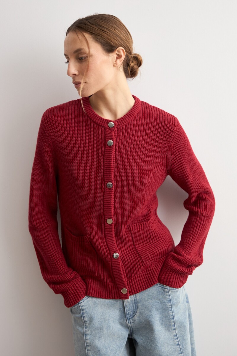 Chaqueta tejida botones metálicos carmesí