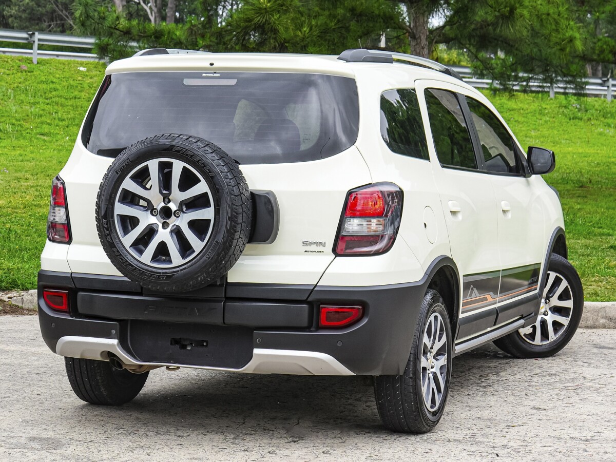 Chevrolet Spin Active LTZ 1.8 Extra Full| Permuta / Financia Chevrolet Spin Active LTZ 1.8 Extra Full| Permuta / Financia