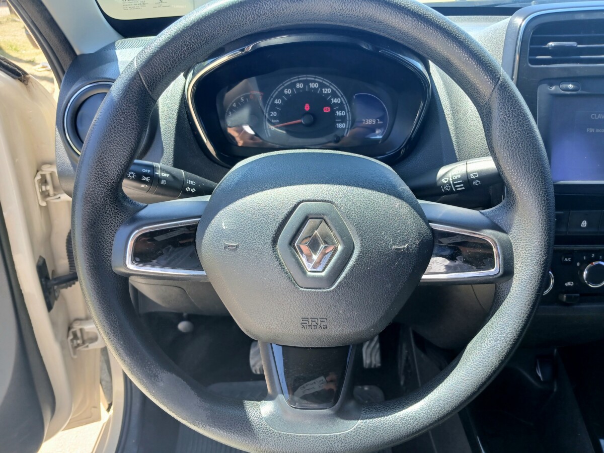 Renault Kwid Intense EXCELENTE ESTADO! | Permuta / Financia Renault Kwid Intense EXCELENTE ESTADO! | Permuta / Financia