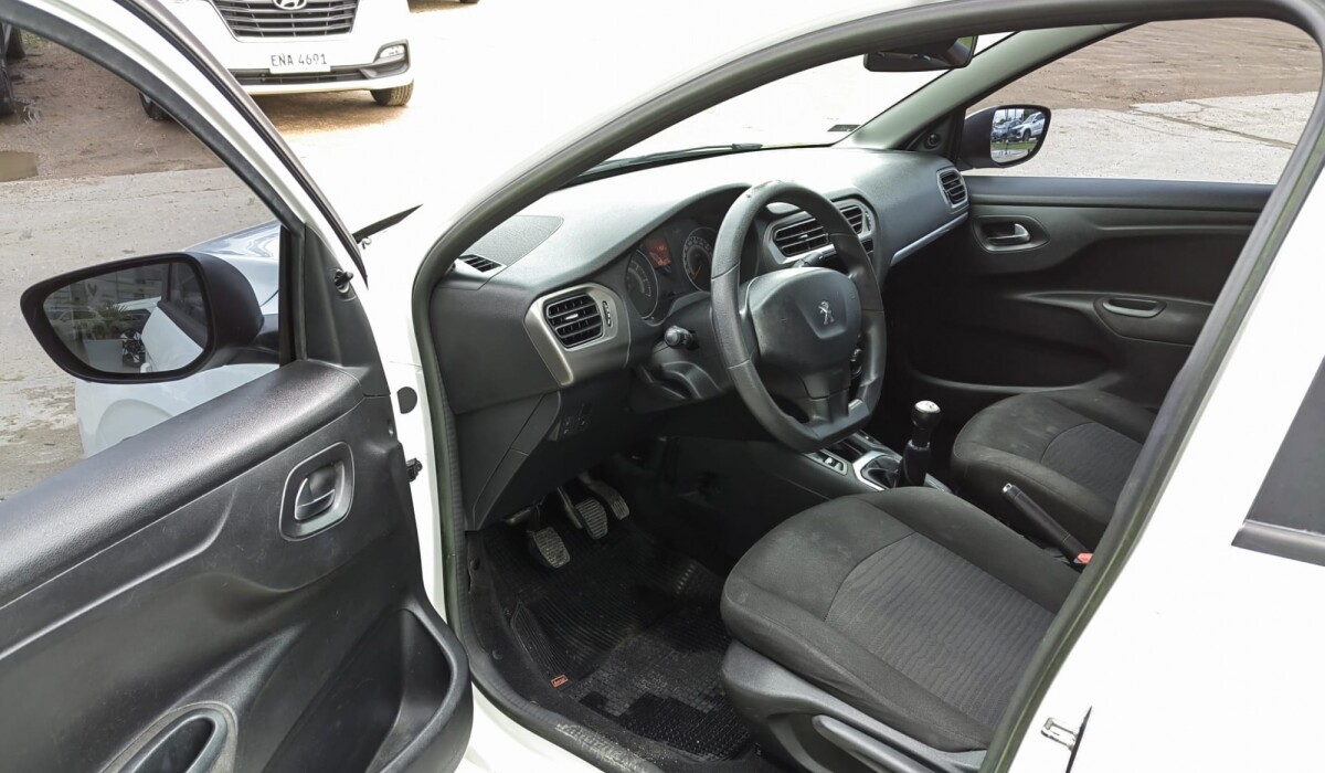 Peugeot 301 1.2 N1 - 2015 Peugeot 301 1.2 N1 - 2015