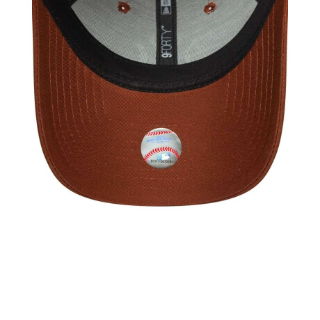 Gorra League Essential 9Forty Neyyan Unisex Chocolate