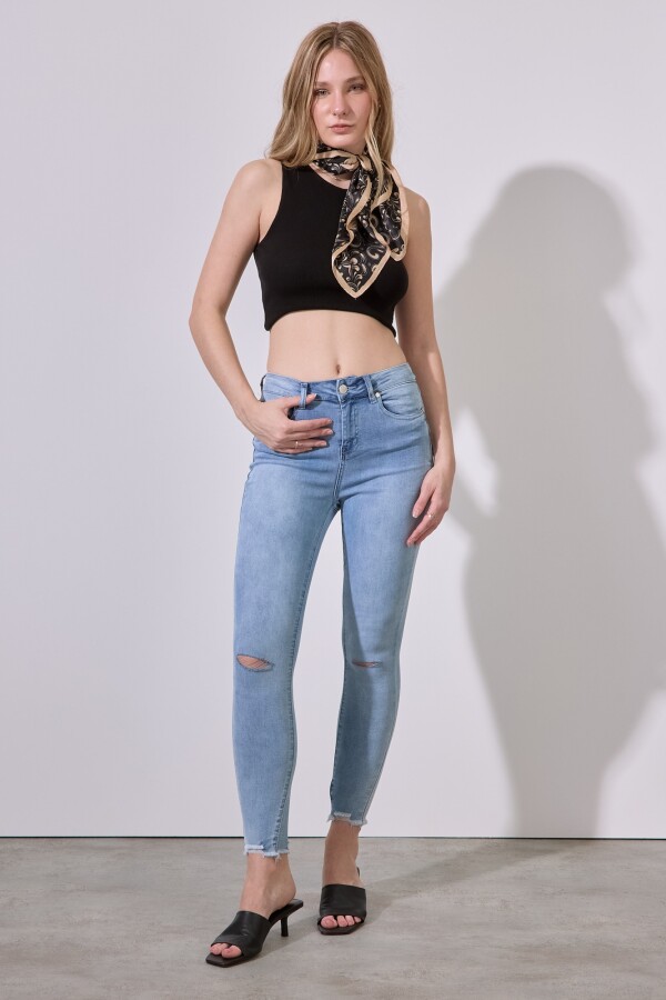 Jean Skinny Desflecado JEAN CLARO