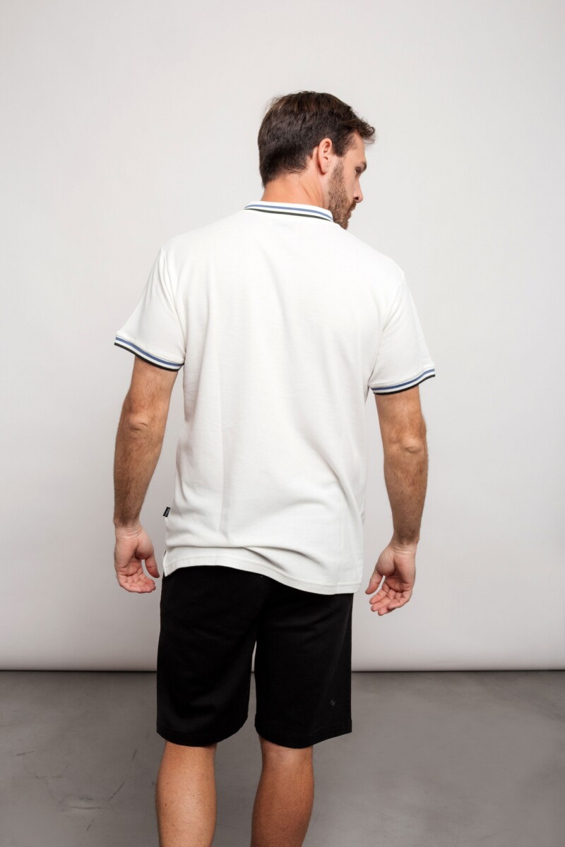 Remera Adrian Blanco