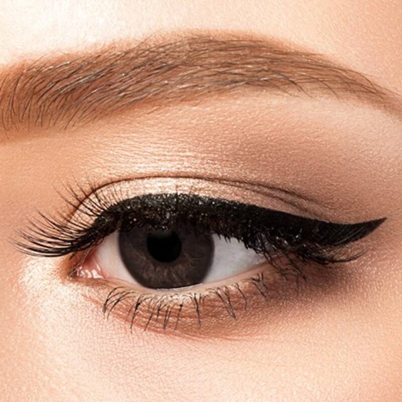 Delineador de Ojos Plumón Resist Negro Vogue 2ml Delineador de Ojos Plumón Resist Negro Vogue 2ml