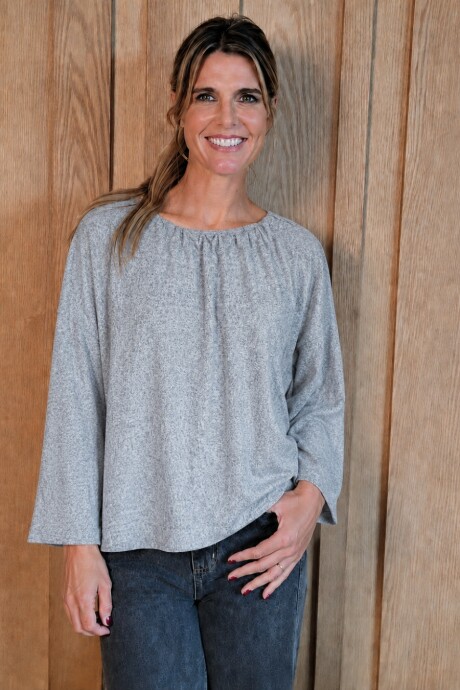 Remera Luisa Gris