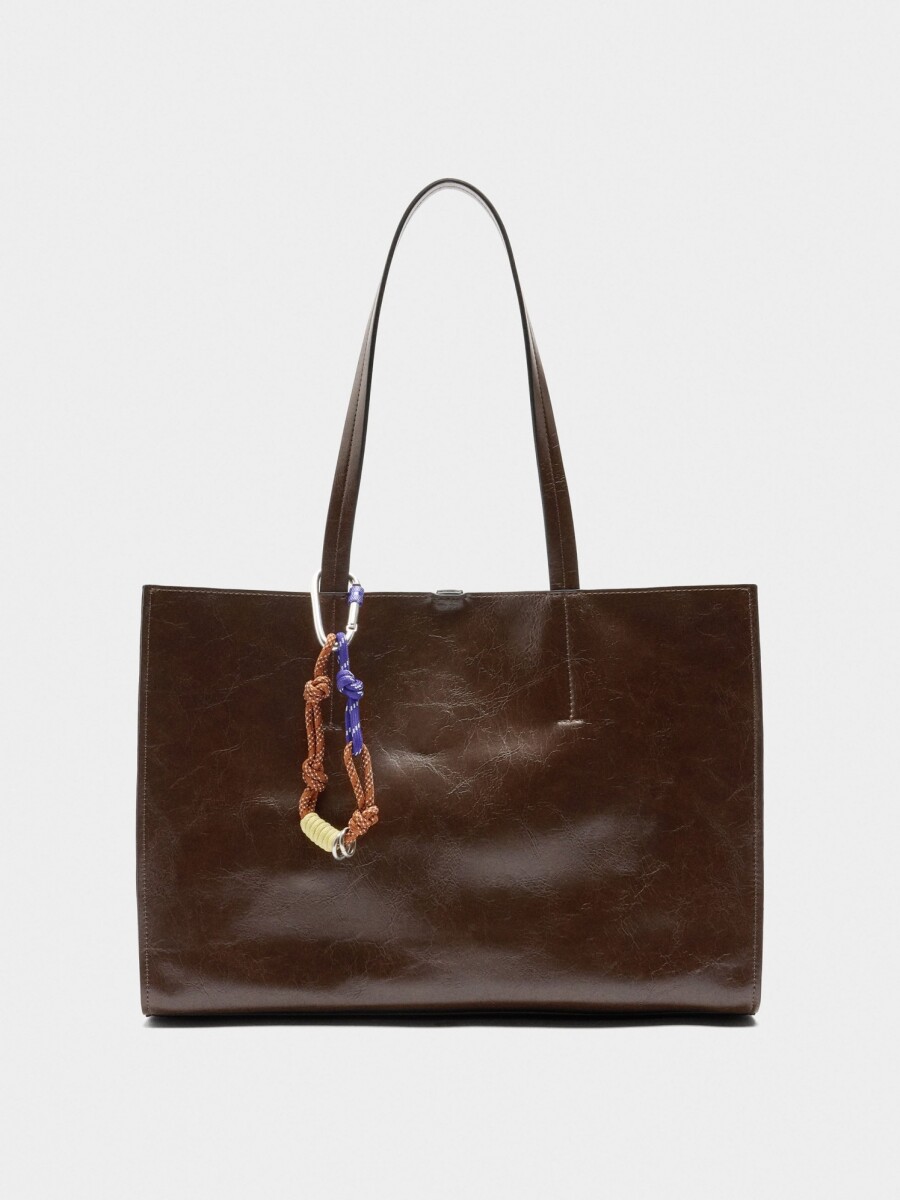Bolso Shopper Con Colgante marron