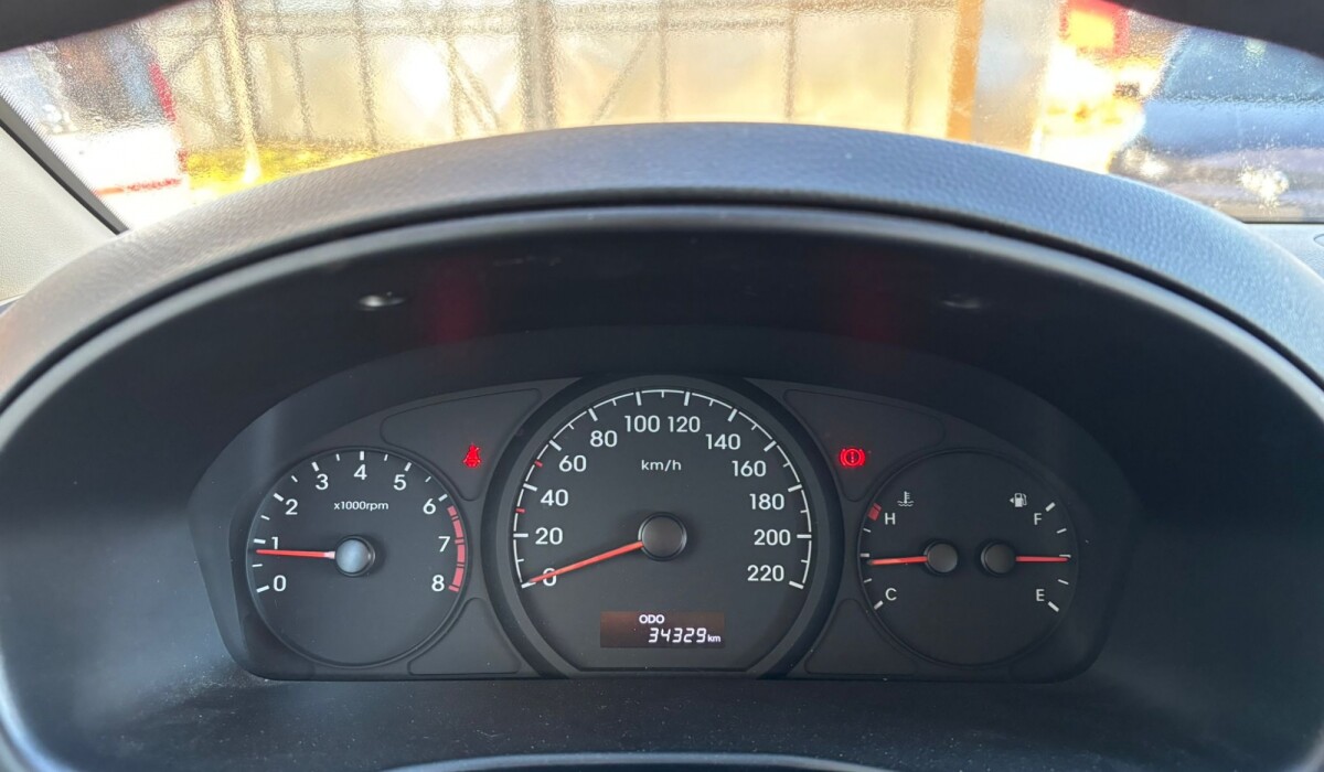 Hyundai H1 Minibus 8Plz 2,4 Nafta - 2021 Hyundai H1 Minibus 8Plz 2,4 Nafta - 2021